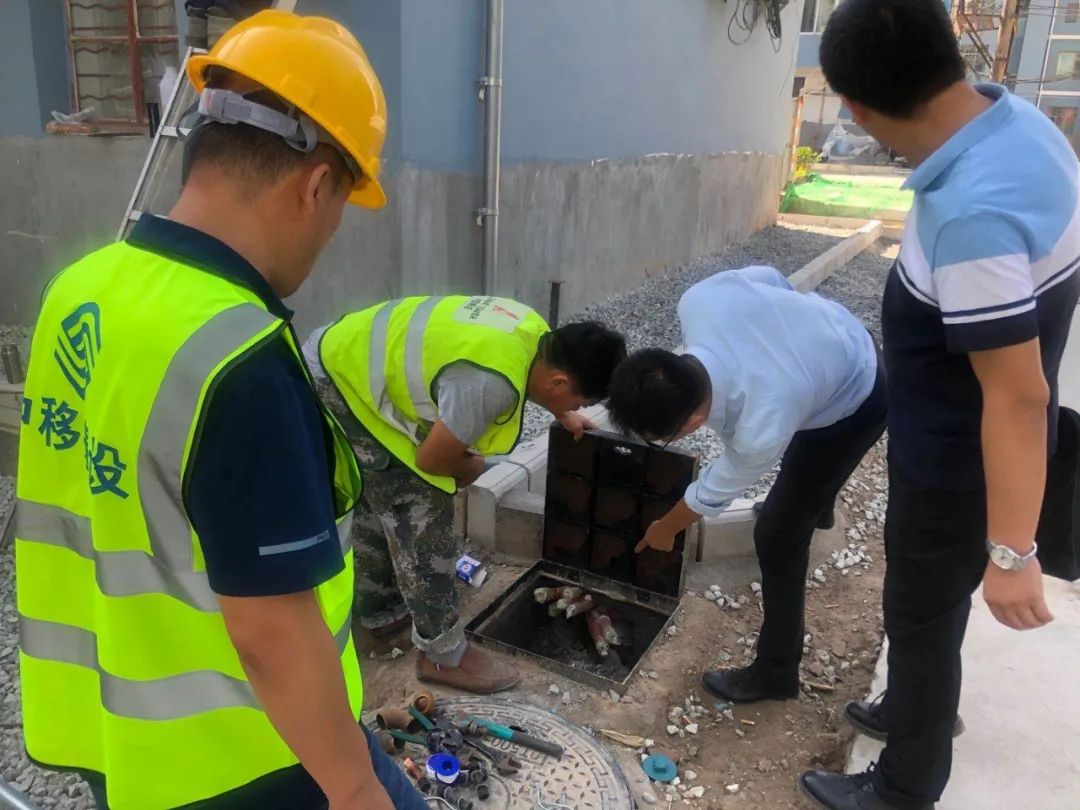 白银区老旧小区通信线路隐形改造让居民舒心更安心