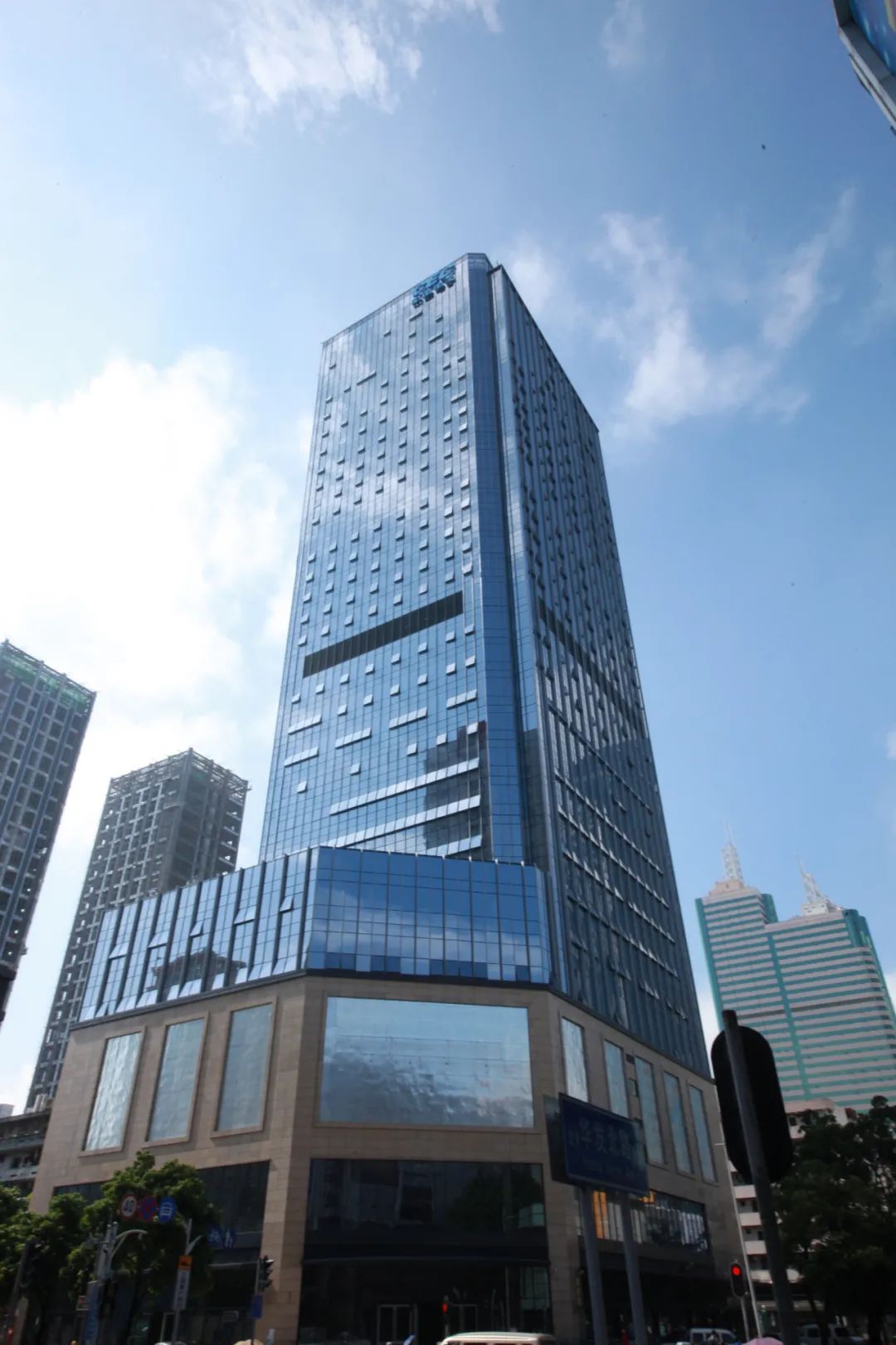 营收利润逆势增长快来看看中国电子上半年成绩单吧