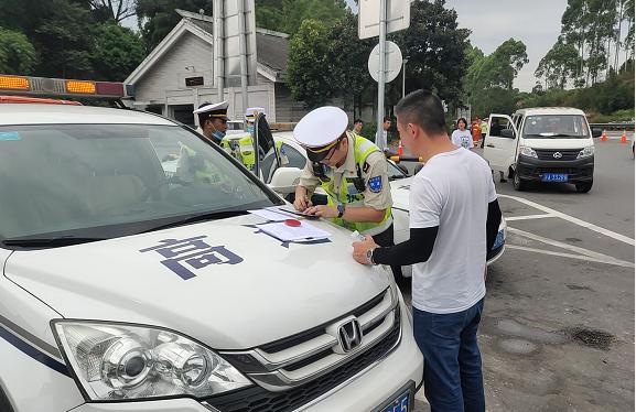 重点整治永川这条线路严查非法营运