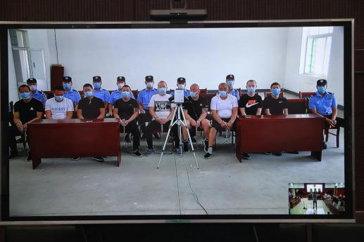 两级法院共宣判2起黑社会性质组织犯罪案件,12起恶势力犯罪案件