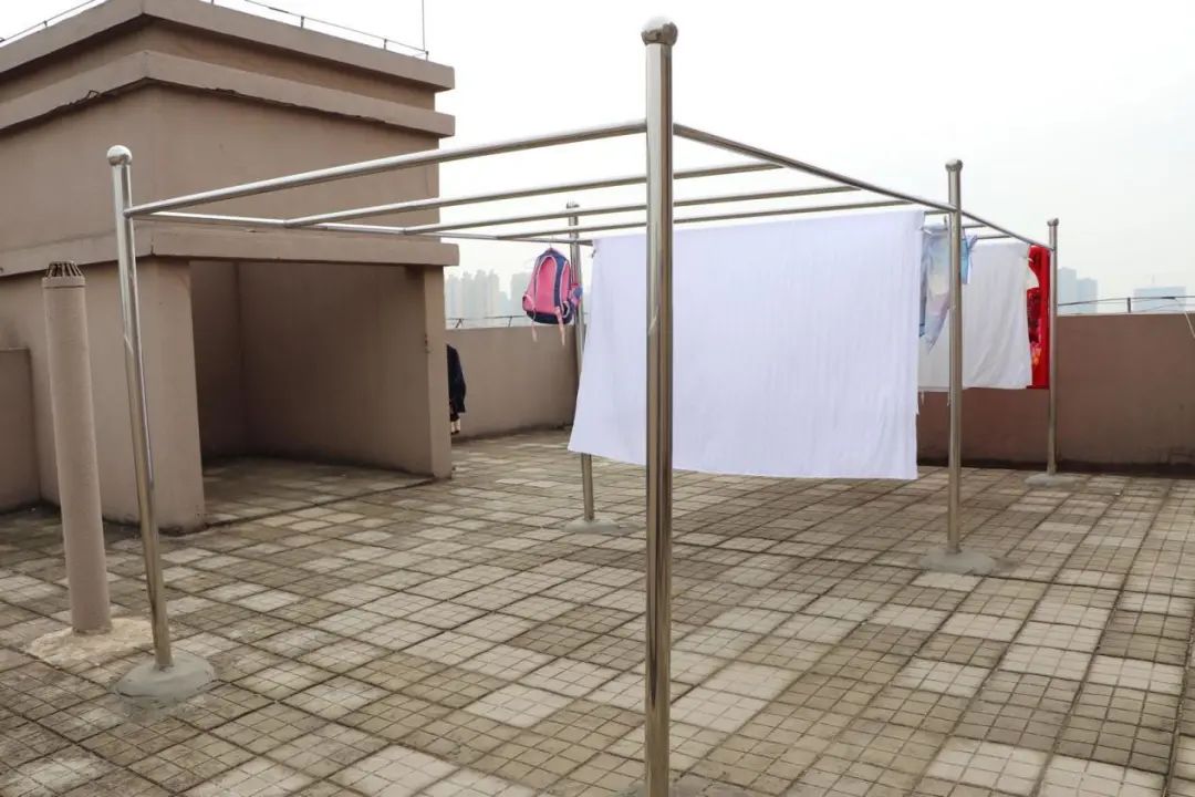 红谷滩安丰花园社区改建晾晒区解难题