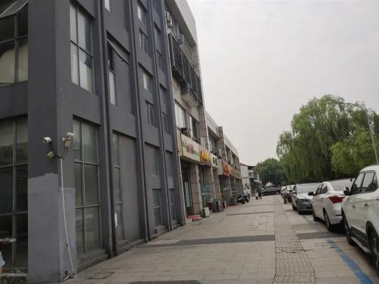 (含固定装修)昆山市玉山镇萧林路1023号裕丰大厦401室房地产02手机上