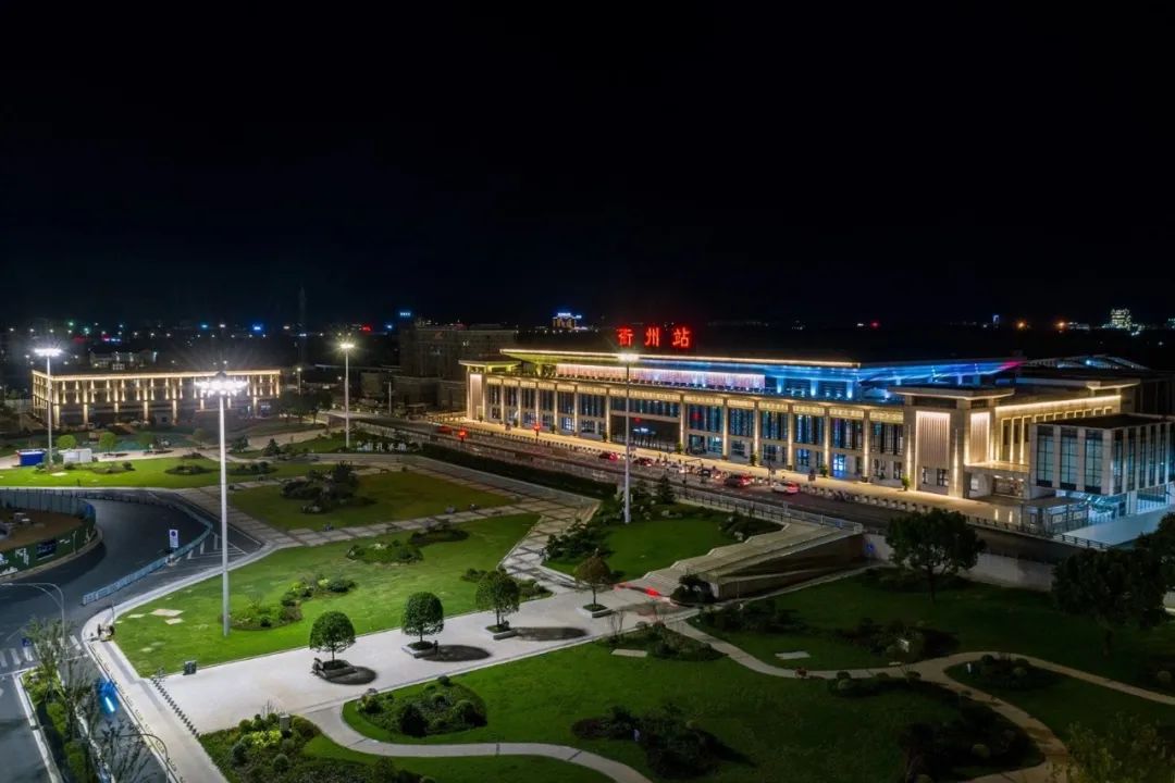 颜值高了气质涨了衢州火车站站前广场焕然一新还有喷泉