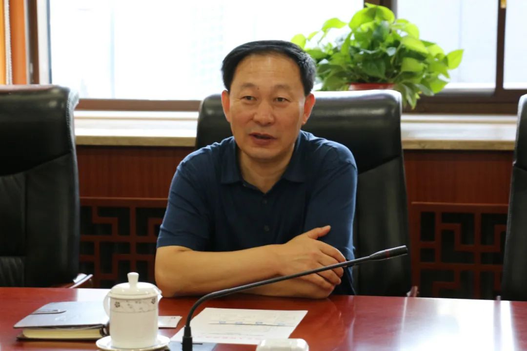 中建八局党委书记董事长校荣春一行赴甘肃短期工作