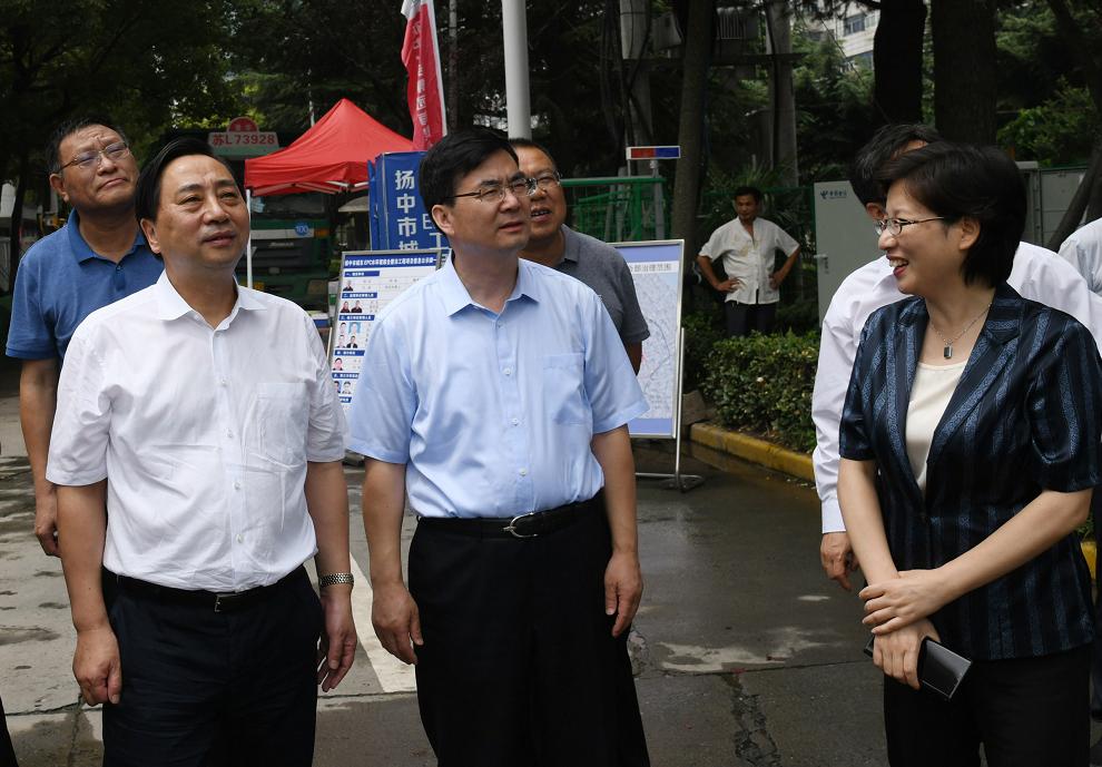 三峡集团考察团赴扬中调研水环境治理