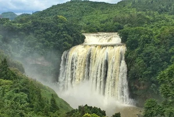 双城记⑥丨万国风，明军魂，“岛城”千里觅“瀑乡”