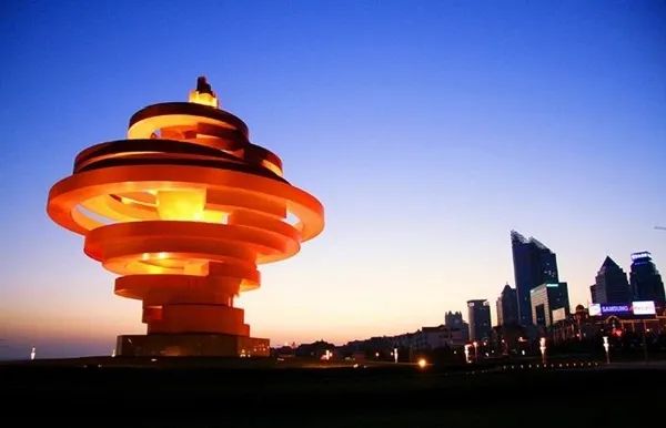双城记⑥丨万国风，明军魂，“岛城”千里觅“瀑乡”
