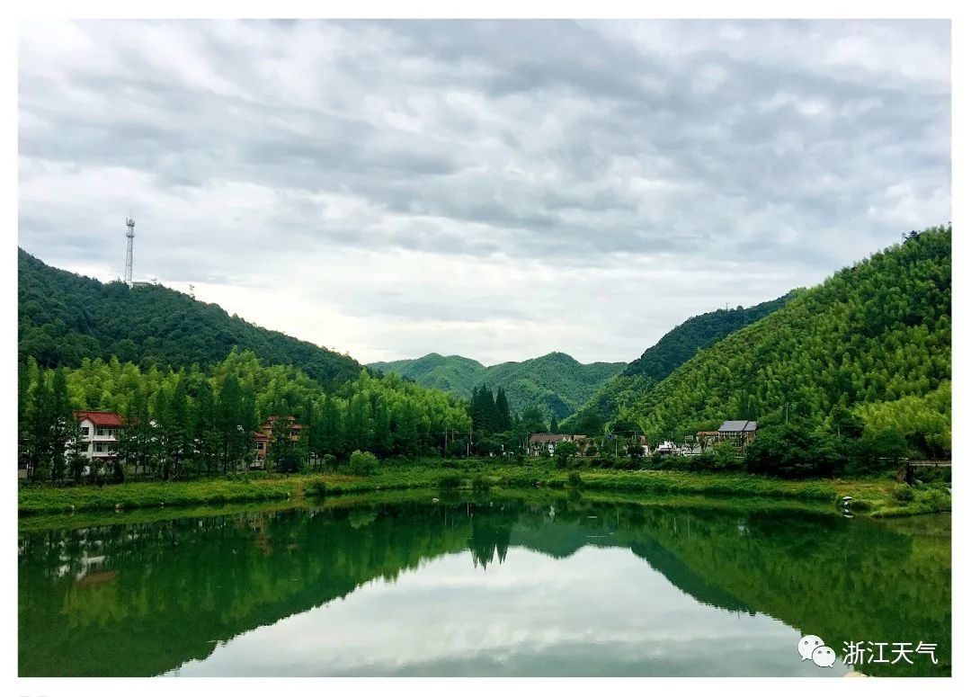 绿水青山映照初心浙江安吉小康路上气象随行