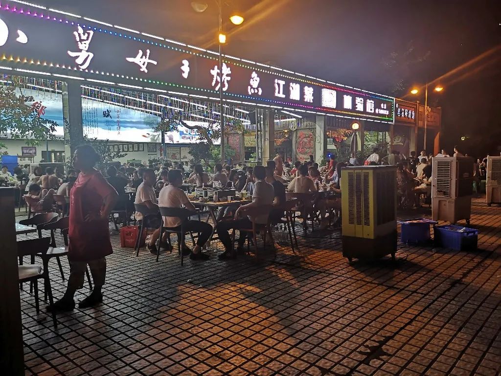 万州心连心广场火了