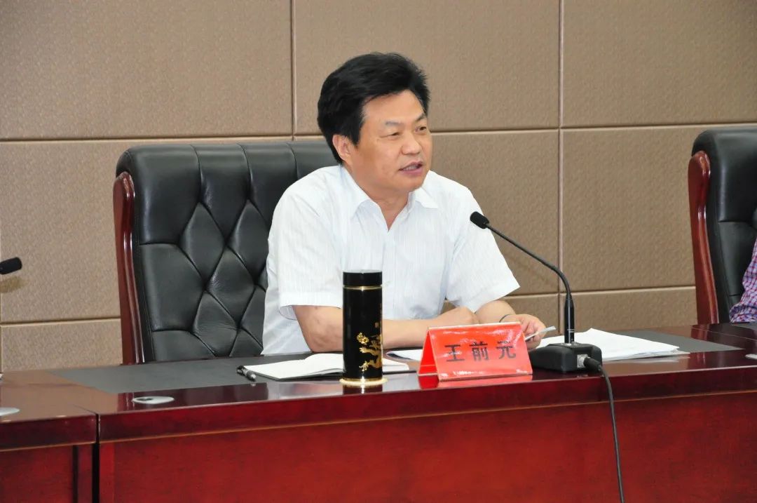 看61法丨綦江区人大常委会主任王前元:勇于担当 锐意进取 助推法院