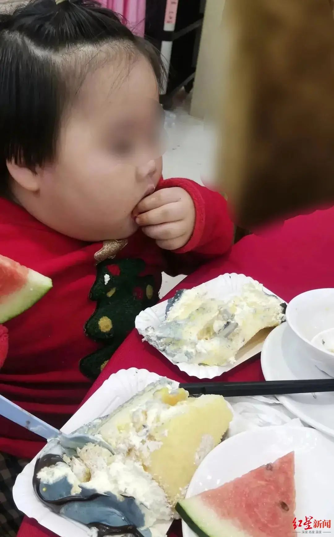 儿童小视频吃东西 999.jpg