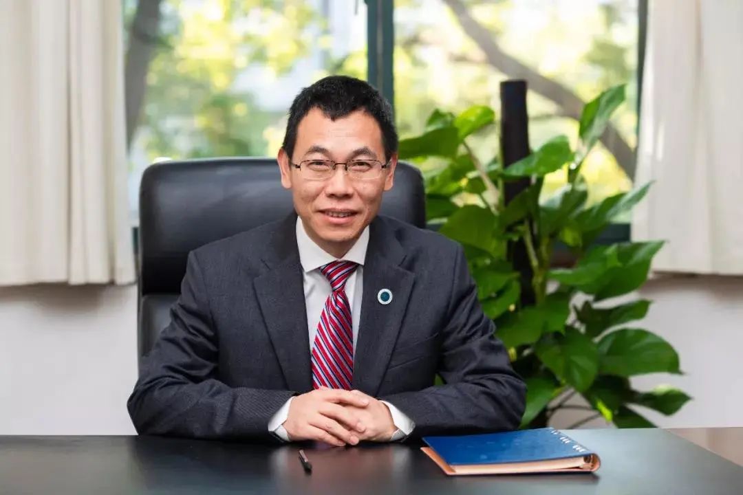 李鸿飞以战促平高校治理体系优化关键在制度建设丨疫后教育变革94