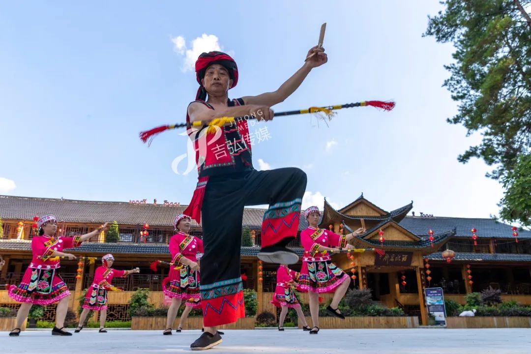 【恩施文旅号】非遗传承 健康生活|滚龙连厢 "滚" 出来的精彩!