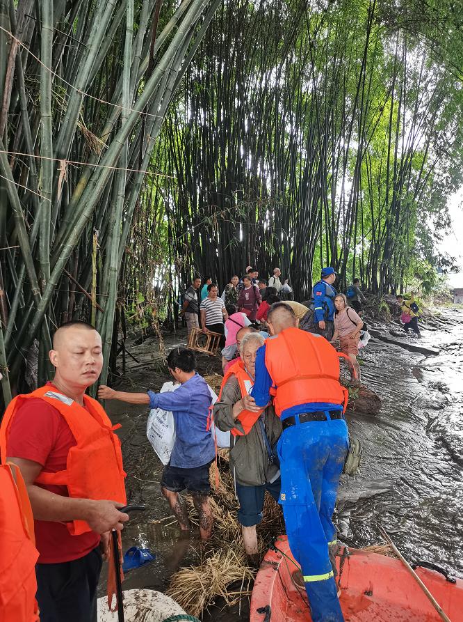 邓永贵即使牺牲了也对得起自己和所有人
