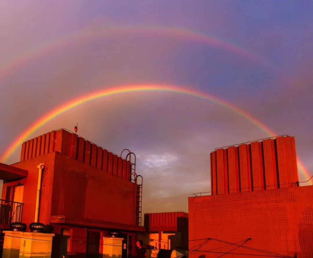 双彩虹美到不像话