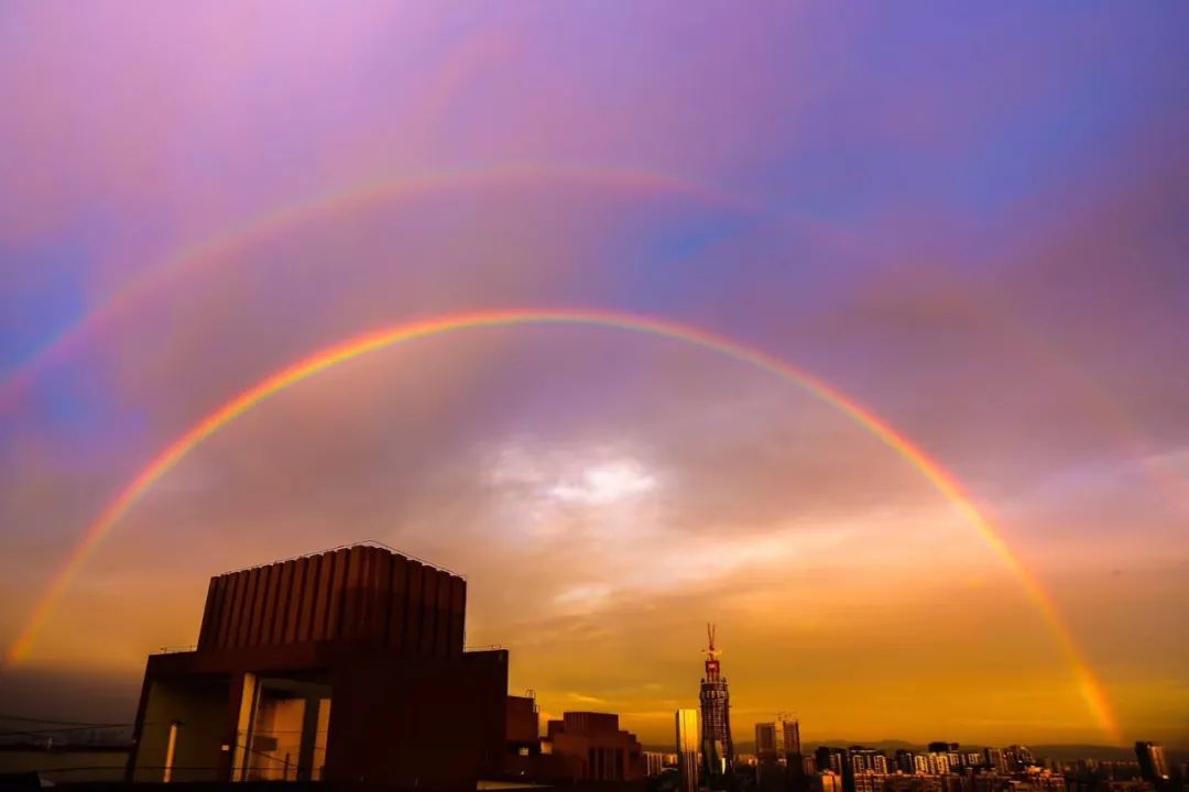 双彩虹美到不像话