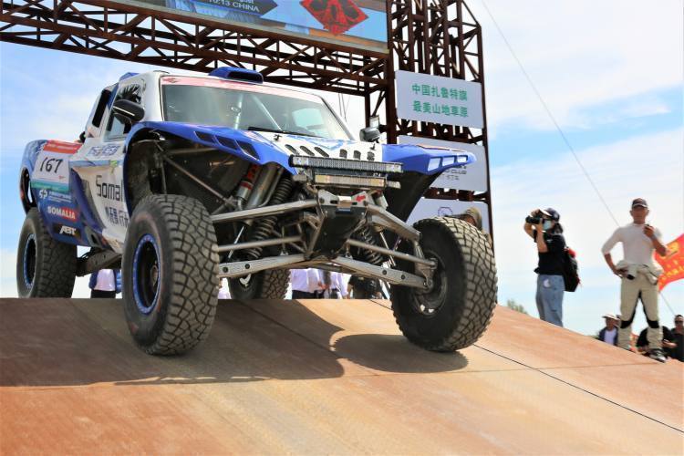 2020亚洲巴哈一战到底汽车越野拉力赛在扎鲁特旗盛大开幕