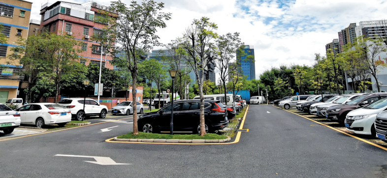 东周社区木墩新村停车场规范有序