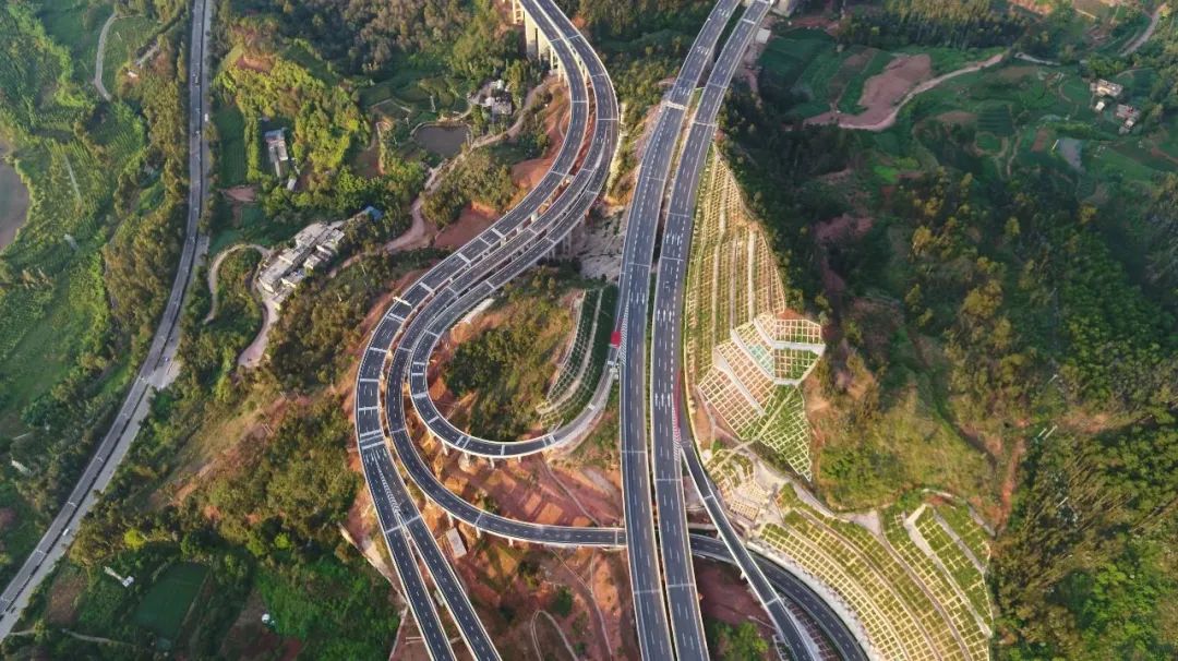 止于江川区大寨村,接江通高速公路,计费里程止点桩号k46 127