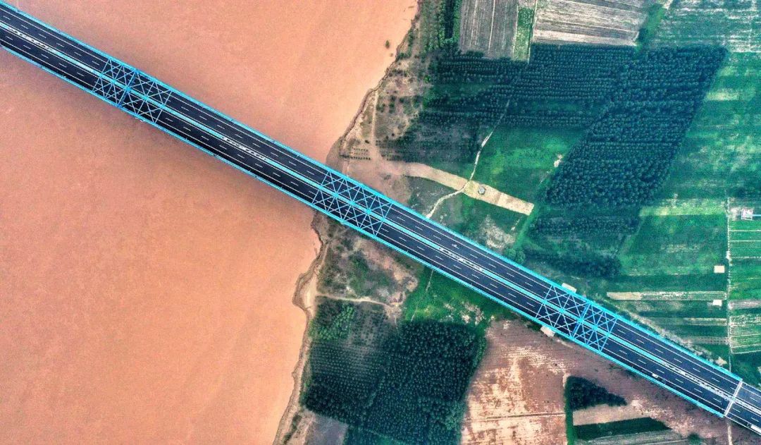 济乐南延工程是我省"九纵五横一环七射多连"高速公路网规划的重要组成