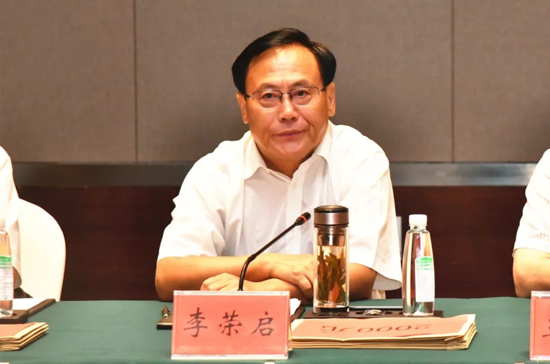 扶贫助学筑梦未来不让一个家庭因学致贫不让一个孩子因贫辍学