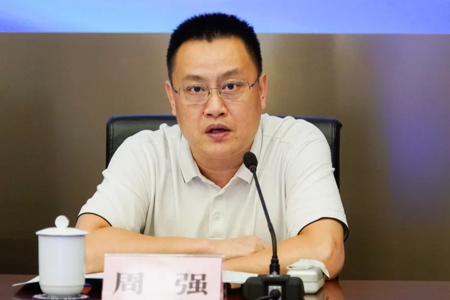 检察院第四检察部主任胡春健,上海市公安局法制总队副总队长金黎钢