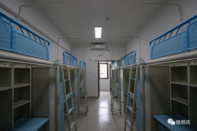 辽东学院宿舍寝室图片