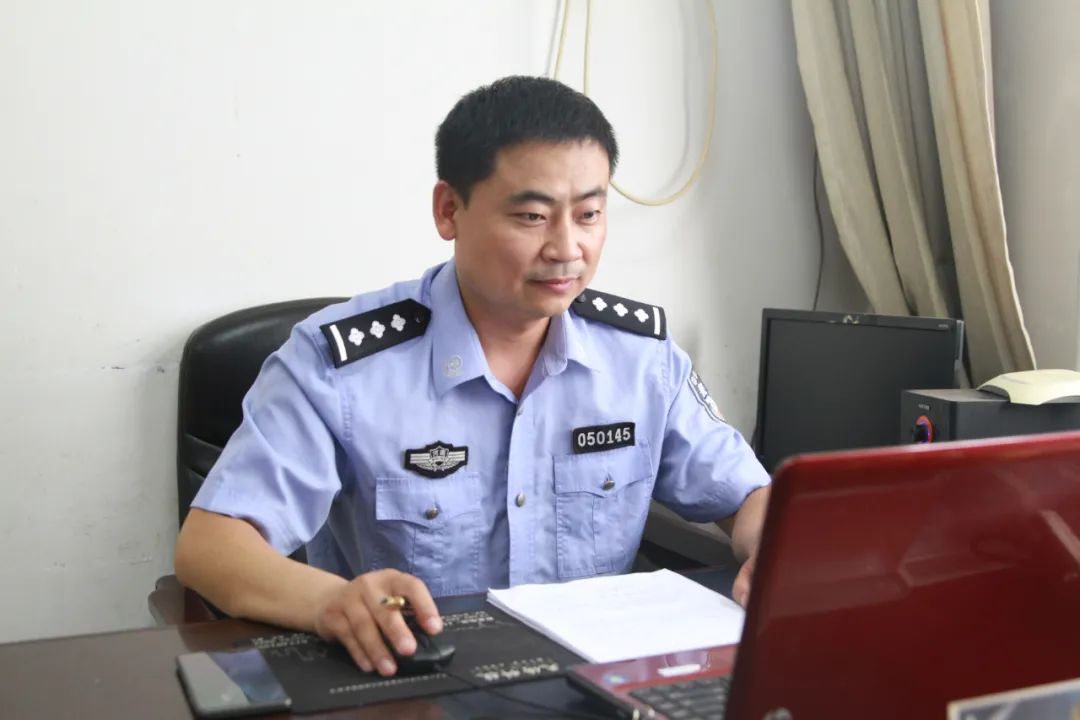 致敬扫黑英雄王志华满腔赤诚守平安