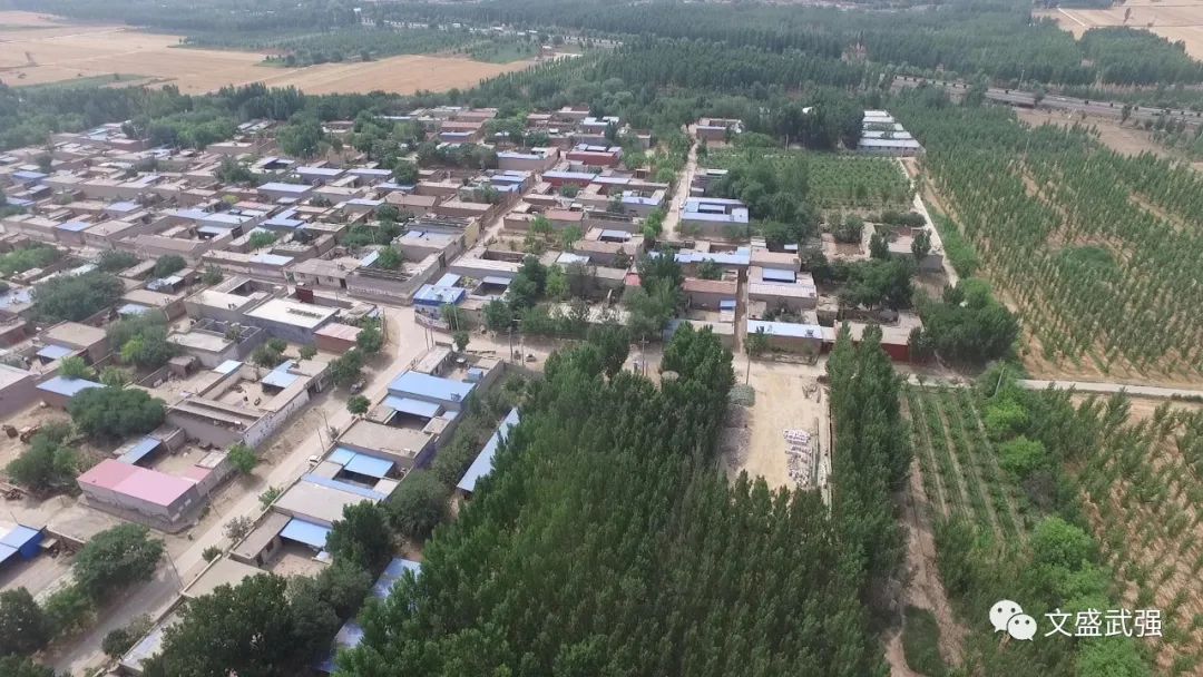 武强县街关镇夹圹村,是一个人才济济和充满深厚文化底蕴的村庄.