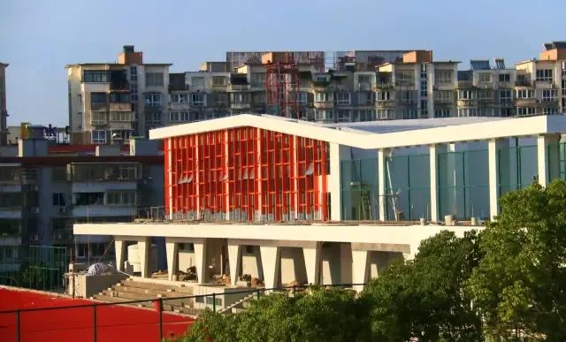 顾国和中学新貌