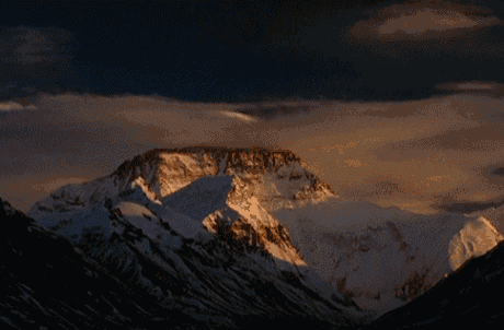 宇宙自然的斗转星移,海陆变迁,季节更替是永恒.山可无陵,江水会竭.