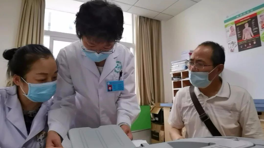 山海同行决胜今朝