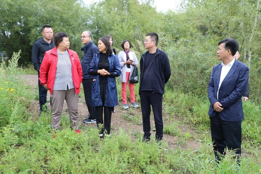 科技有限公司与尚药堂大健康产业集团考察团深入加格达奇林业局调研