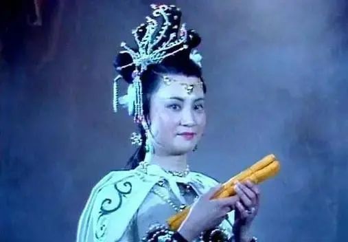 又一位大师走了她的代表作有西游记红楼梦唐明皇