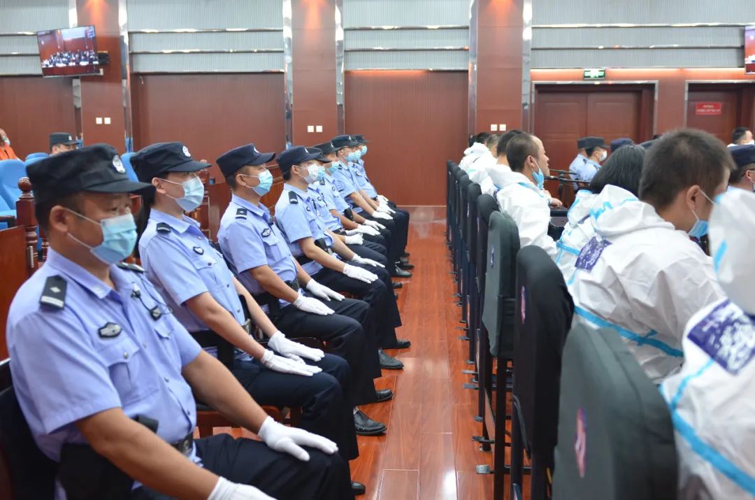 自残及其他意外事故的发生,押解,看管法警专人专岗,开庭时规范值庭,并