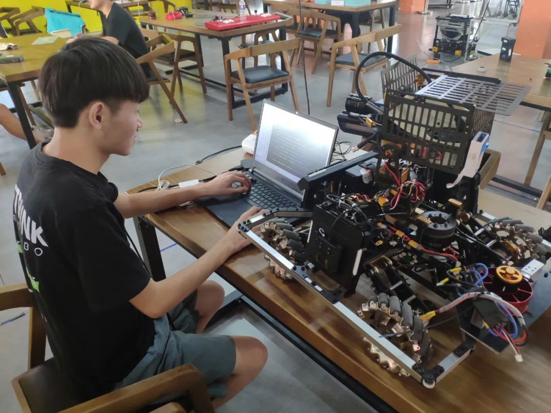 全国大学机器人大赛robomaster线上比赛落幕浙江纺服院获得两个单项