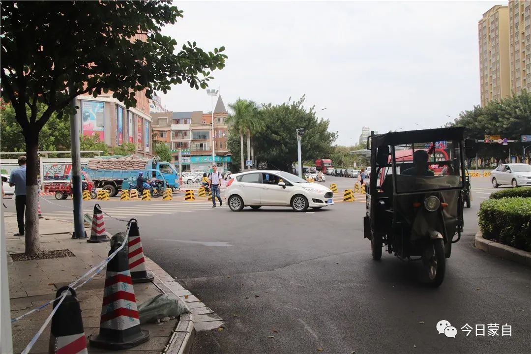 蒙自市多少人口_蒙自市图片