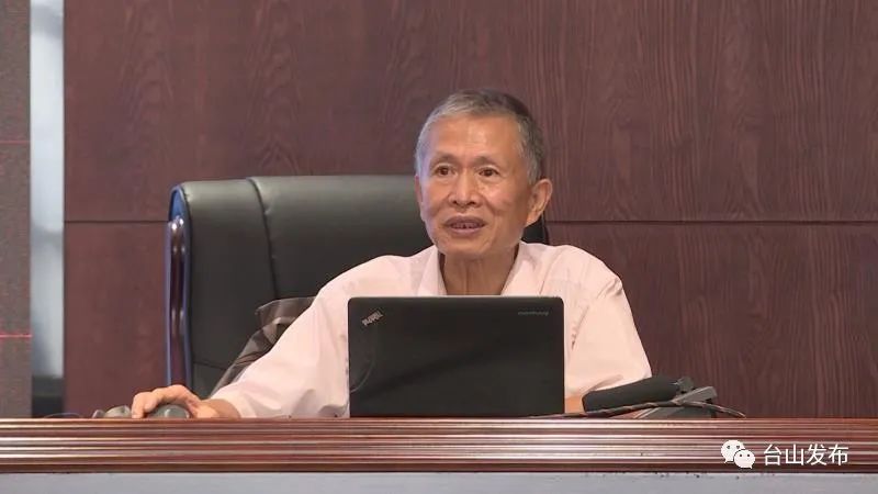 活动现场,主讲人李胜利教授为在场的观众详细讲述了他的父母李云扬