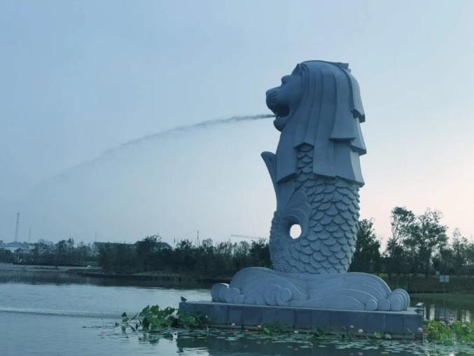 是新加坡的标志叶传浩/摄(滁州)鱼尾狮公园