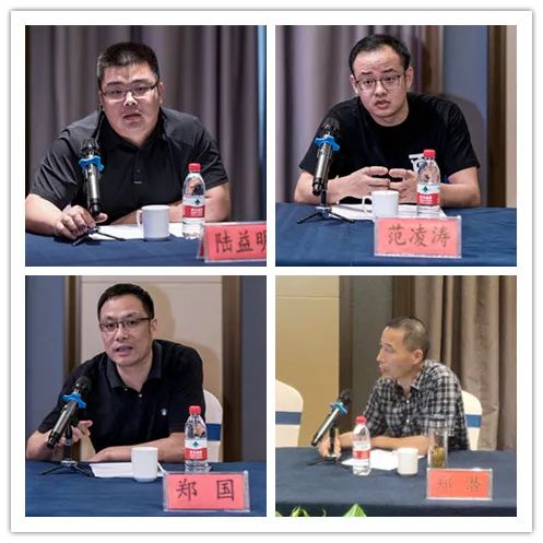 区委常委钟永明认真听取企业家发言并现场办公.