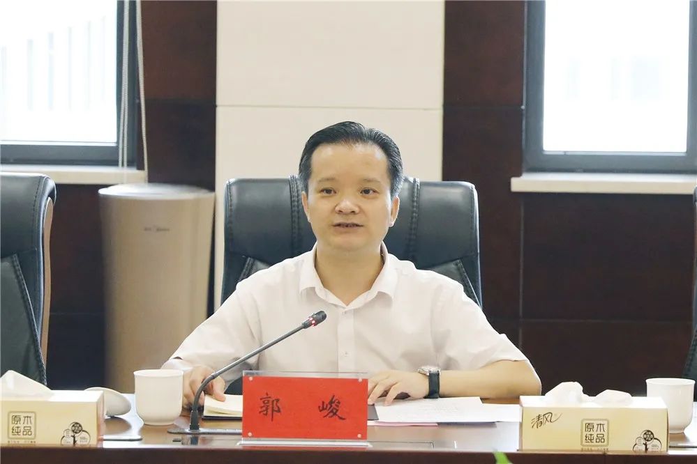 程鸿娟副主任,郭峻副主任一行参观了筹建中的宁波知识产权司法保护