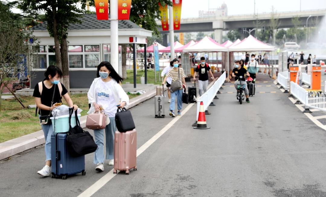 开学季返校ing临沂大学我们回来啦