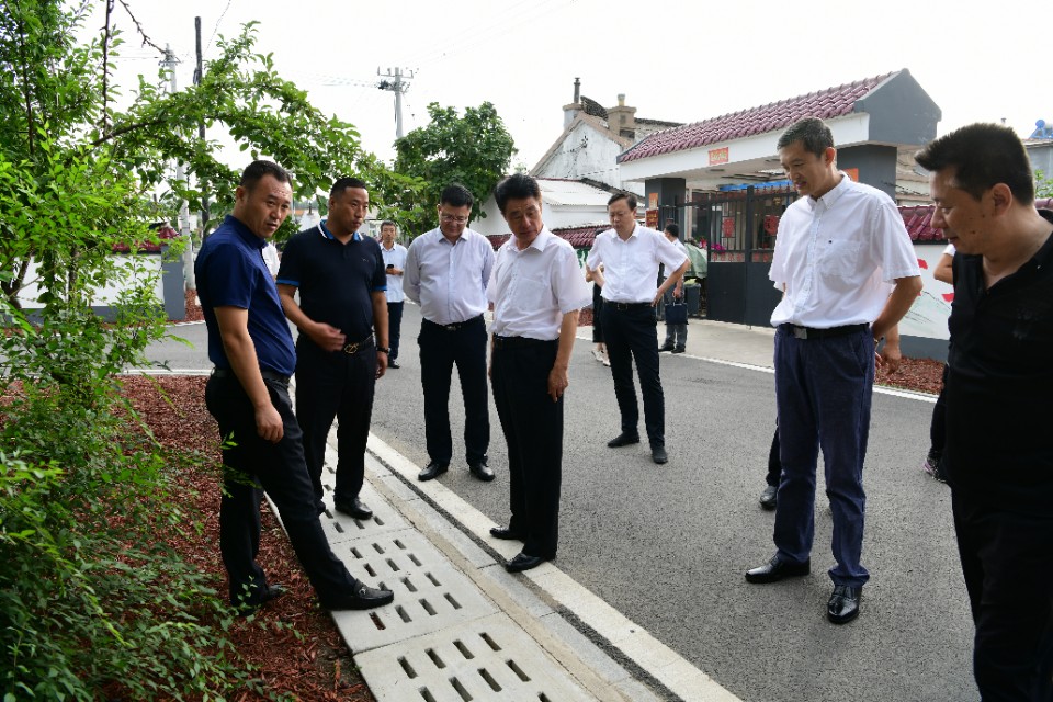 二道区委书记吴相道,区人大常委会主任孙慧颖,区委常委,副区长林继东