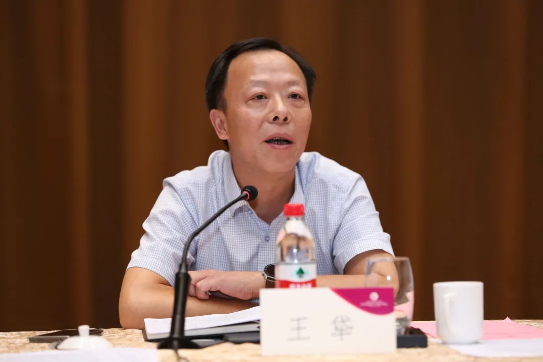 代区长王牮出席并讲话区委副书记,代区长王牮高度肯定了乡贤在富阳