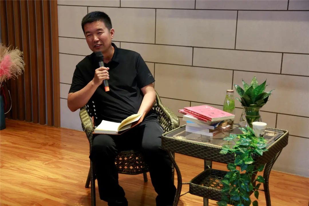 年轻干部的"书和远方"