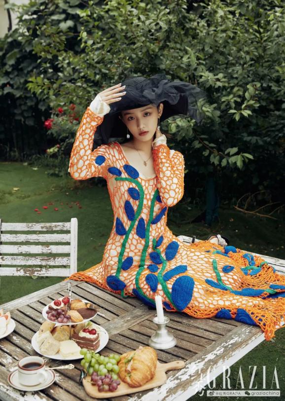 霸屏整个暑假的吴佳怡欢迎来到她的世界