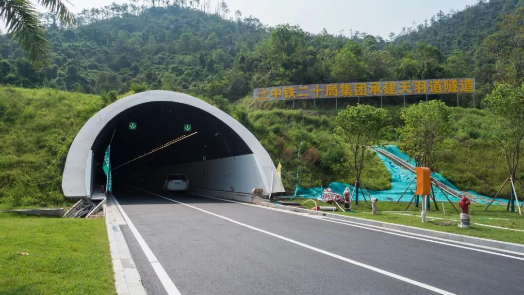 20分钟车程缩至2分钟珠海这条新隧道建成了