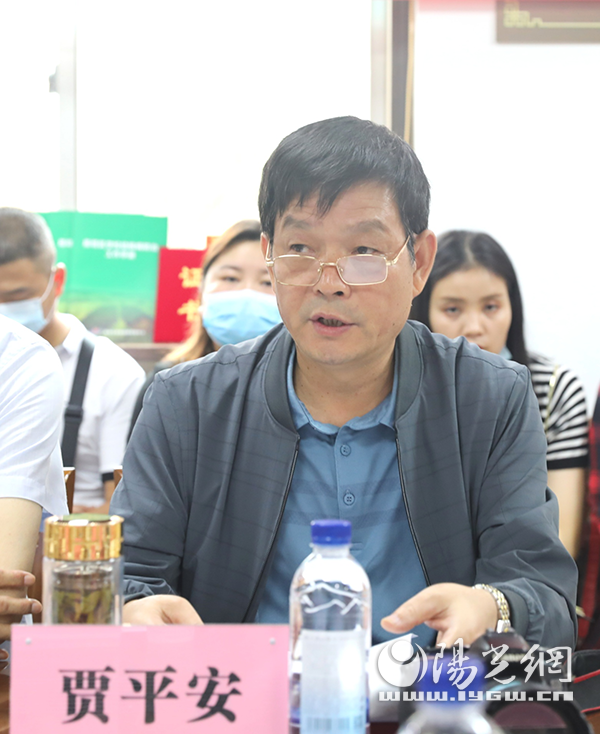 雁塔区卫生局副局长杨卫民对此次活动表示欢迎和感谢,省防痨协会秘书