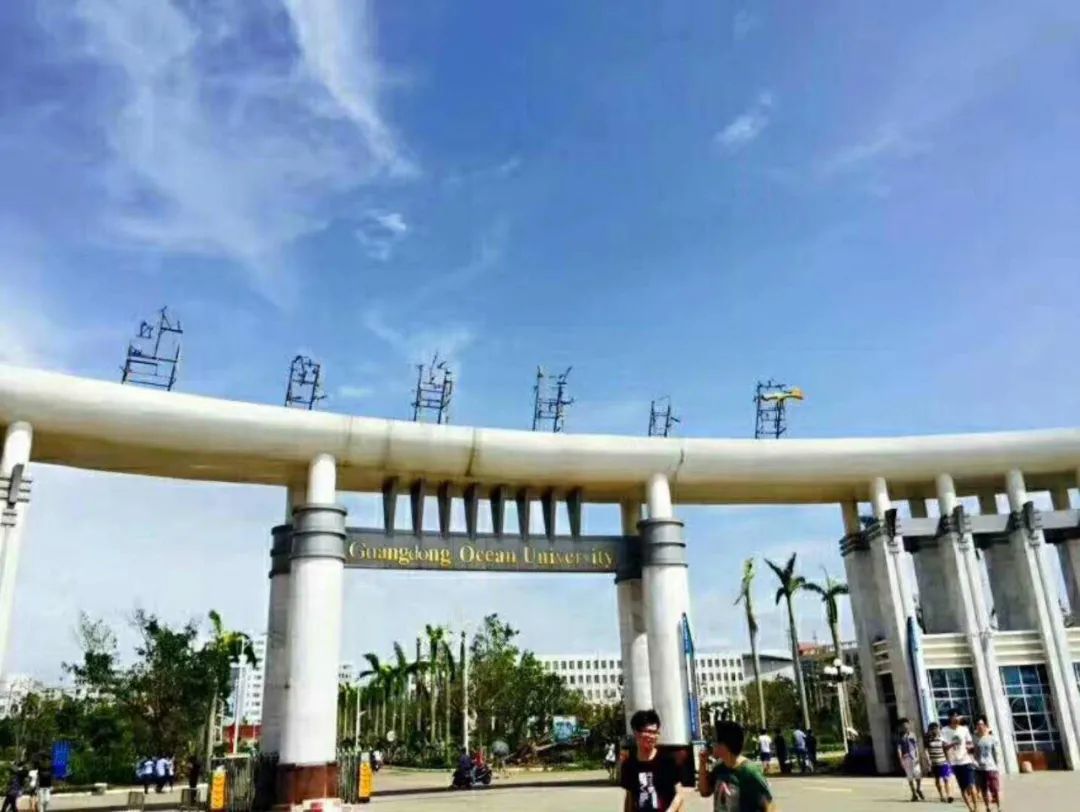 广东那年刮"彩虹",台风大的把我们学校理了发,广东海洋大学就此改名广