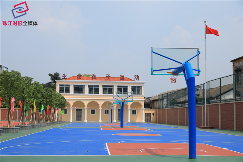 桂城桂江二小篮球场.